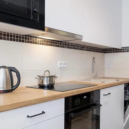 Moniuszki In Cracow By Renters קרקוב