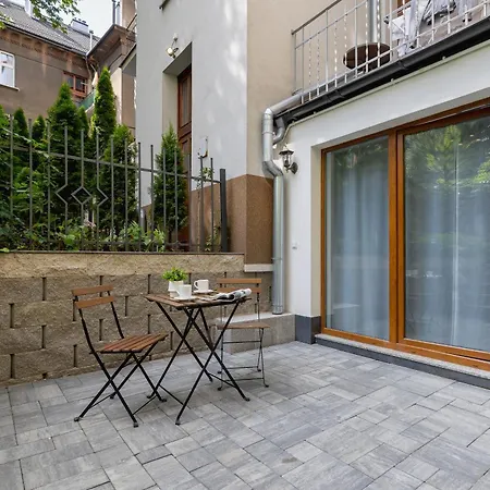 Moniuszki In Cracow By Renters דירה