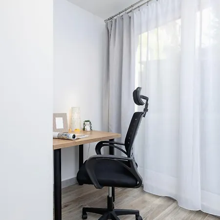 Moniuszki In Cracow By Renters * קרקוב